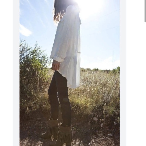 Free People One Of The Guys Long Sleeve Buttondown Top Ivory White Sz MED Boho - Picture 2 of 11